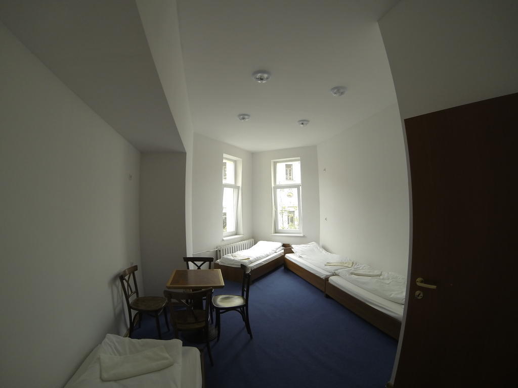 Budget Central VNO Quarto foto